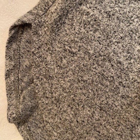 Tunic Style Long Sleeve Top - Size S - Picture 6 of 7